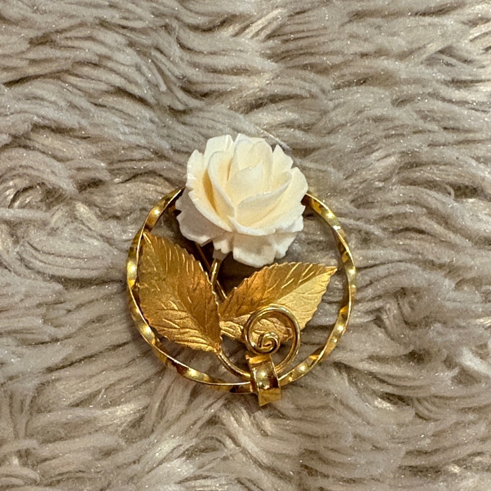 Vintage Signed Karen Lynne 12K Gold Filled Carved Celluloid Rose Brooch